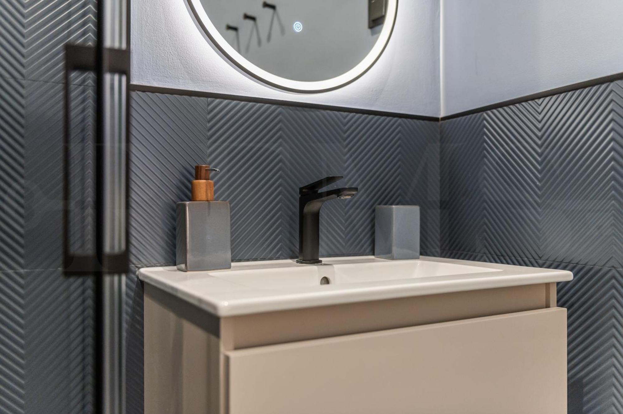 Modern & Stylish 3br In The Heart Of By Rems Apartment Malaga