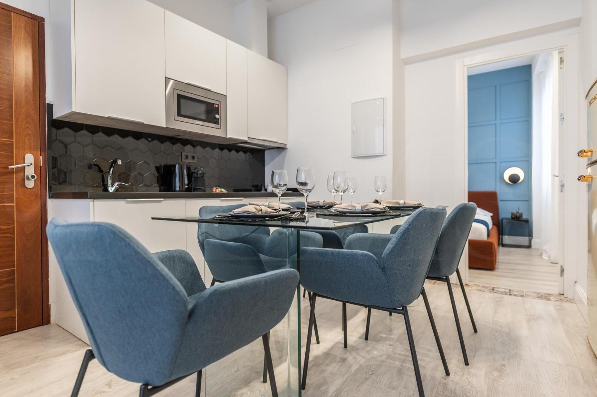 Modern & Stylish 3br In The Heart Of By Rems Apartment *