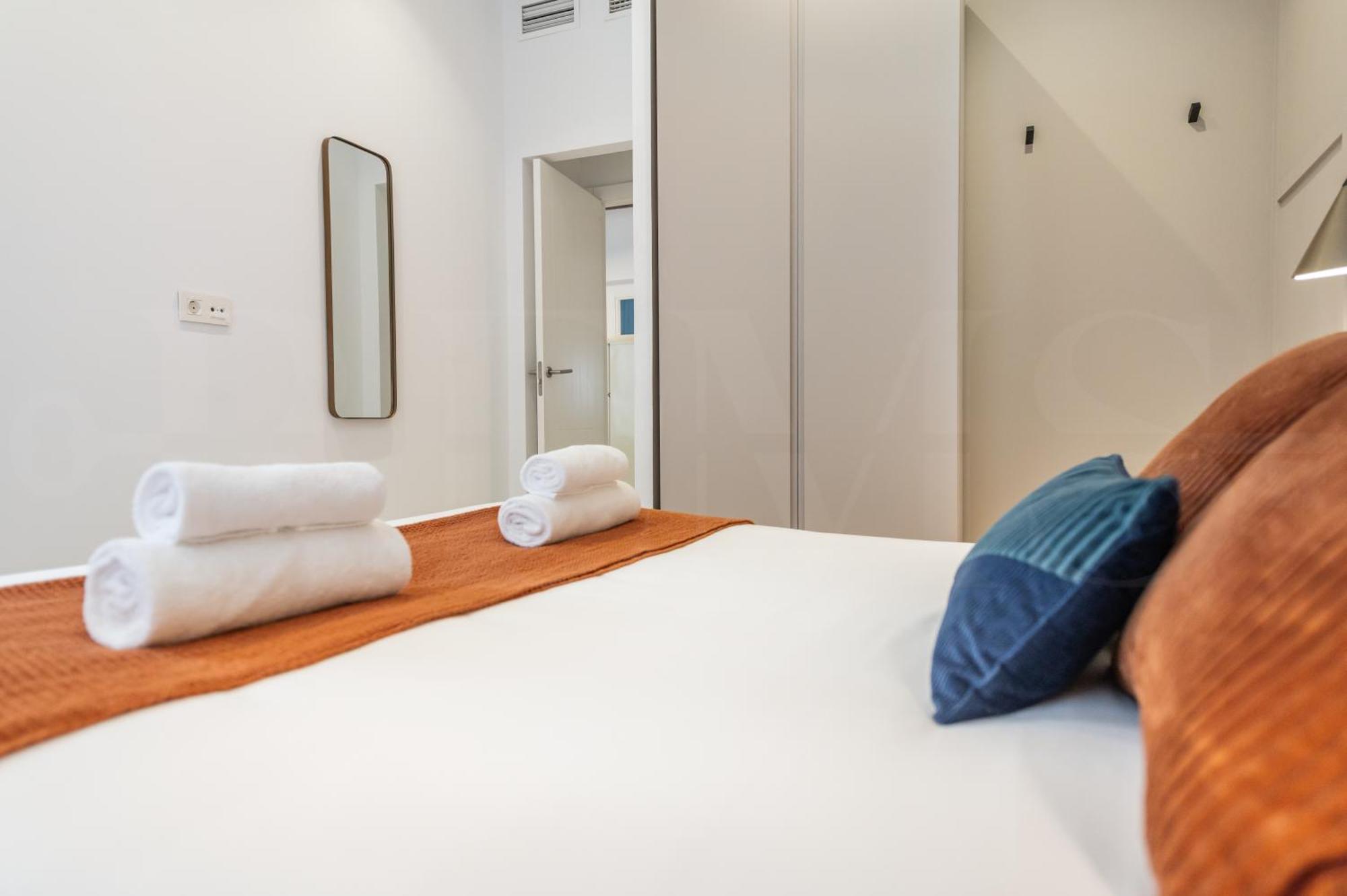 Apartment Modern & Stylish 3br In The Heart Of By Rems *